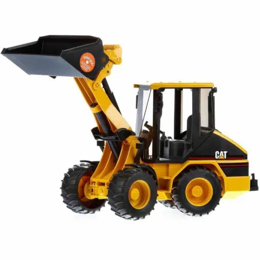 BRUDER CAT WHEEL LOADER