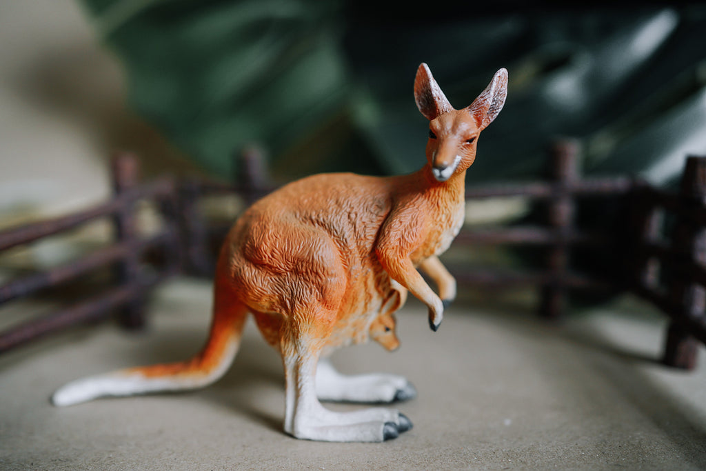 COLLECTA RED KANGAROO FEMALE w JOEY L