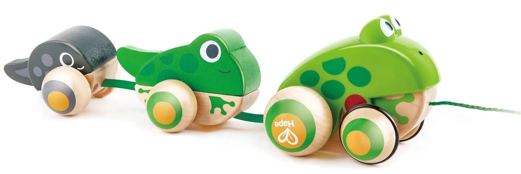 HAPE PULL ALONG FROG FAMILY